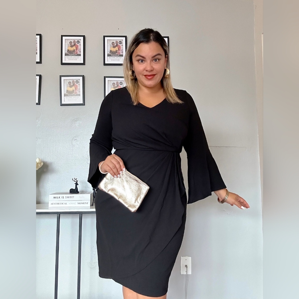 Women's Plus Size Bell Sleeve Shift Dress, Black Plus Size NEW 2026
